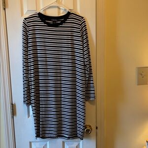 CenY Black & White Striped Long Sleeve Dress